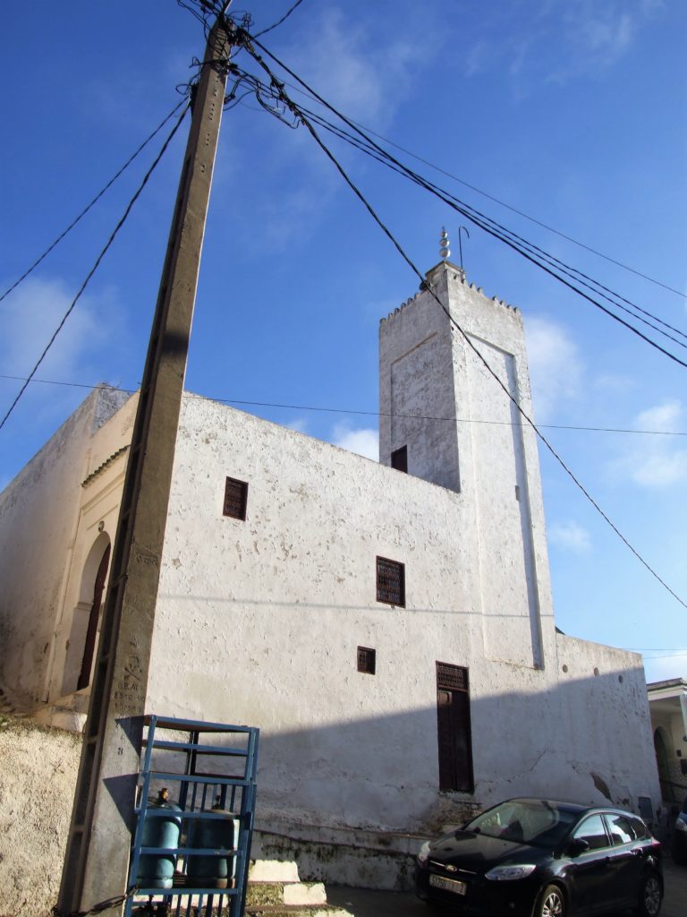 Mezquita de Bni Ourad contigua al santuario de Sidi Ahmed